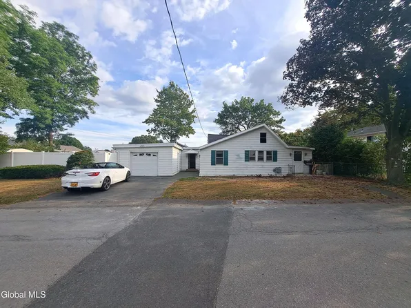 5 Marquette Avenue, Colonie, NY 12110