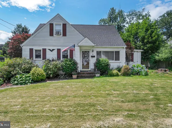 60 Ridgley St, Mount Holly, NJ 08060