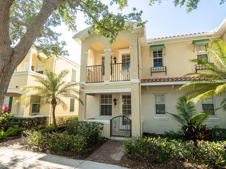 186 Soriano Dr