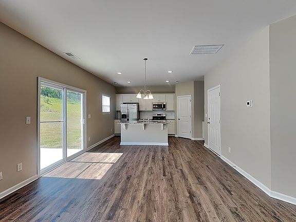 5th image of 5737 Camp Ct SW