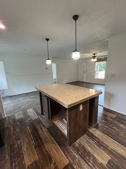 3 bed, 2000 sqft, $1,950 — Photo 4