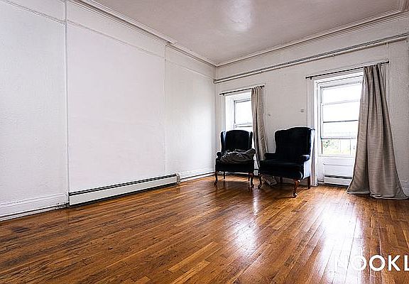 4th image of 925 Bedford Ave APT 2