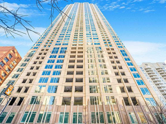 2nd image of 33 W Ontario St APT 26A