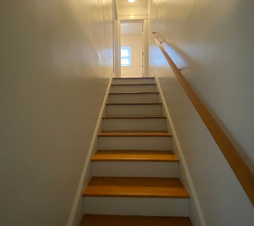 1st image of 1407 Clarendon St #A