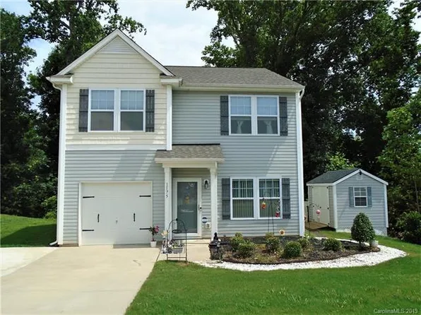 1175 Valley St, Statesville, NC 28677