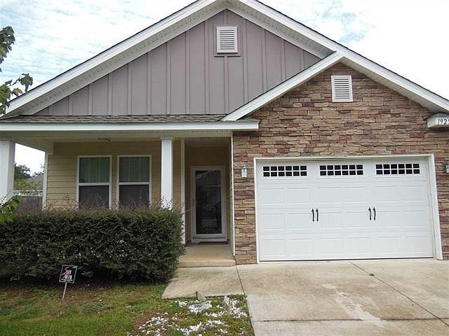 1st image of 1925 Sagebrook Dr