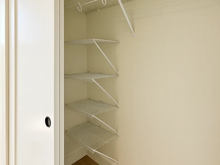 470 NW Fir Ave #201 — Photo 10