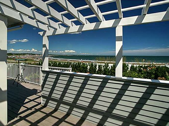3rd image of 23 Beach St #23