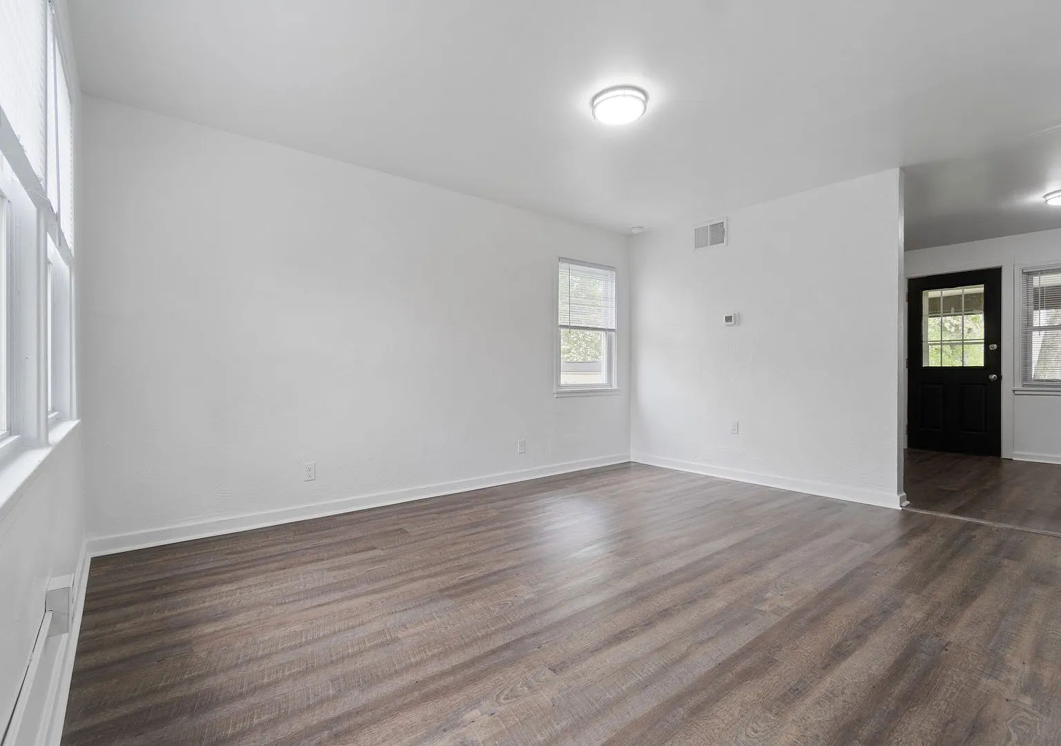 Newly Renovated 2BR townhome in Scenic Hills Midland! — Photo 3