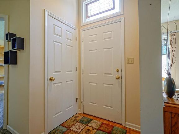 3rd image of 8961 Pennwood Ct