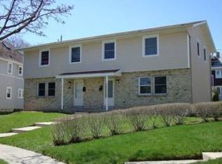2515 N Gordon Ct, Milwaukee, WI 53212