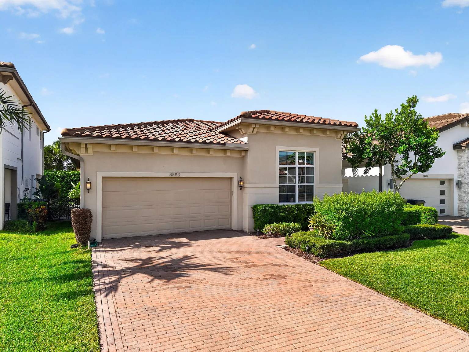 3 bed, 2.0 bath, 1997 sqft, $4,200 — Photo 4