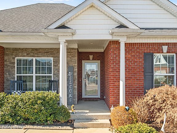 3rd image of 176 Poplar Grove Ct