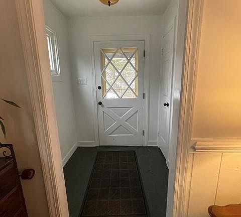 2nd image of 7517 Noble Ave
