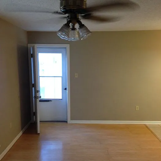 6940 Alma St — Photo 2