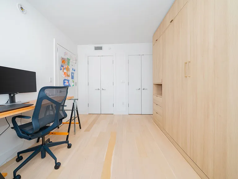 111 Montgomery St #11F — Photo 15