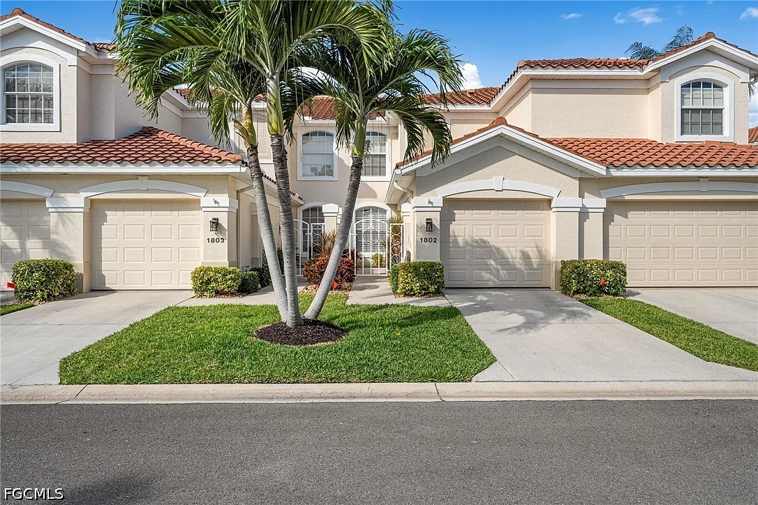 2 bed, 2.0 bath, 1555 sqft, $3,000 — Photo 1