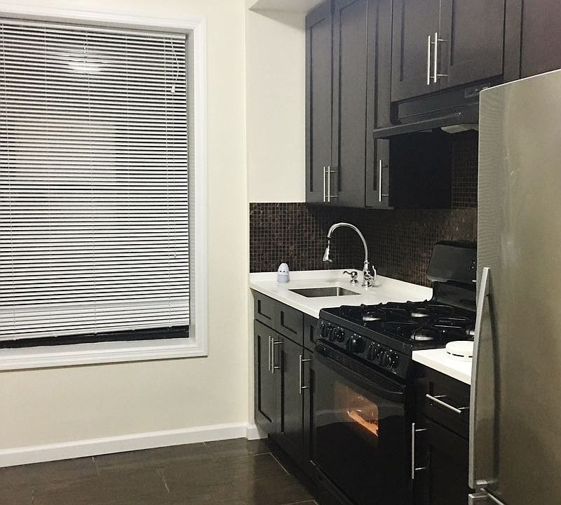 1st image of 2261 43rd St APT 1F