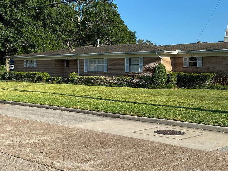 1st image of 801 Gulf Ave