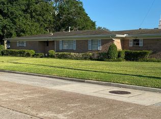 801 Gulf Ave, Port Neches, TX 77651