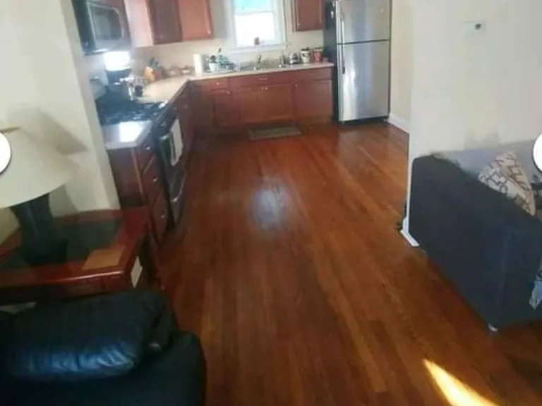 905 N Eagle St — Photo 3