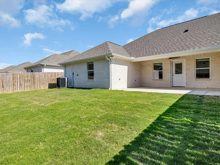 11500 Noble Young Blvd — Photo 25