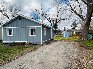 37696 N Lake Vista Ter, Spring Grove, IL 60081