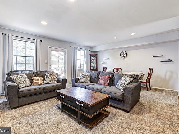 5th image of 13 Keen Mill Ct