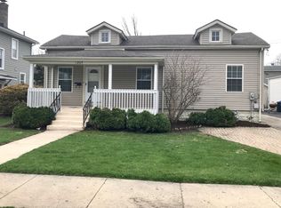 1205 Illinois Ave, St Charles, IL 60174