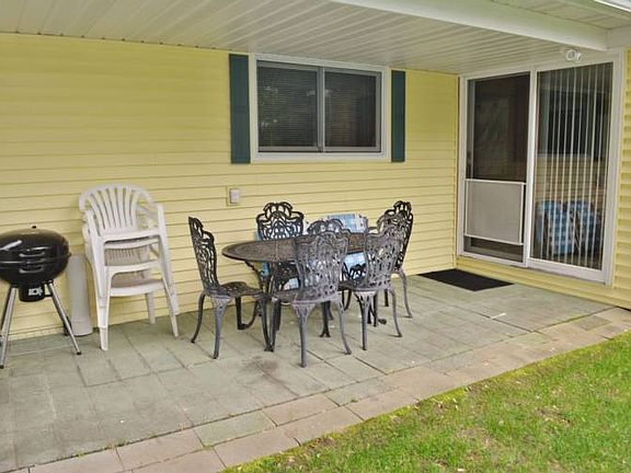 Patio area just off kitchen eating area.