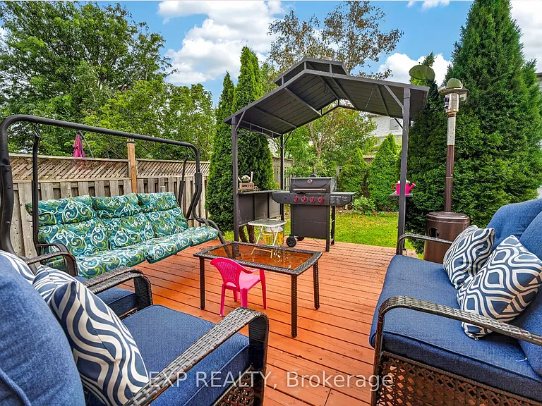 5896 Chorley Pl #UPPER — Photo 45