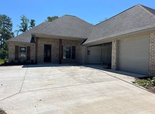 137 Richburg Ct, Pearl, MS 39208