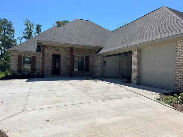 137 Richburg Ct, Pearl, MS 39208