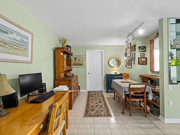 3rd image of 4451 Gardenia Drive