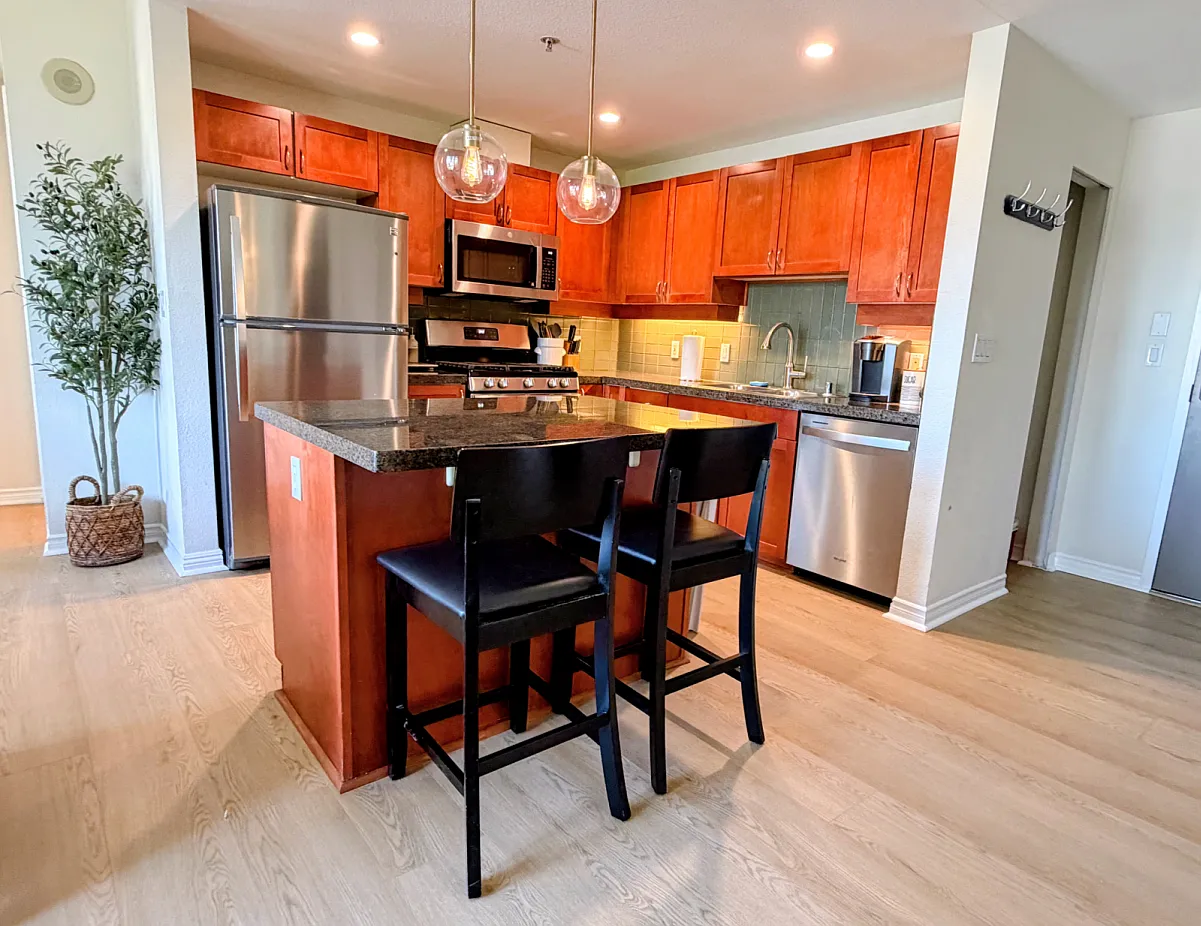 1240 India St #517 (Treo) - 517 — Photo 3