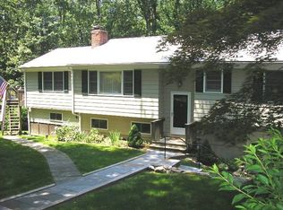 33 Partridge Dr, Ridgefield, CT 06877