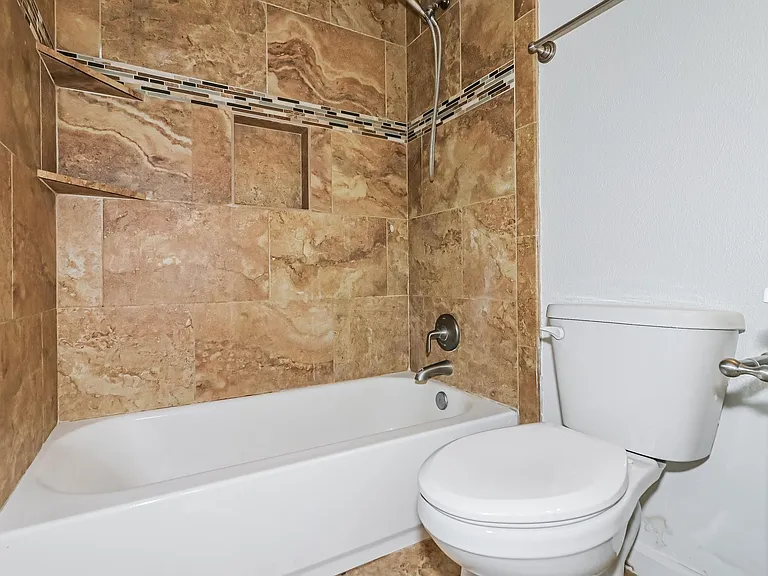 28914 Champion Oaks Dr — Photo 12