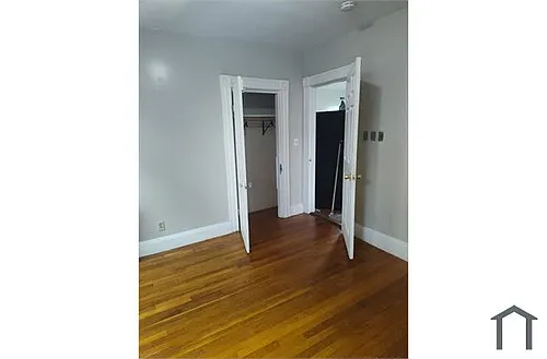 900 Western Ave #1 Photo 1