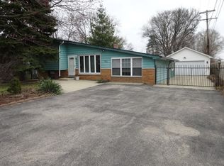 551 Howard Ave, Dundee, IL 60118