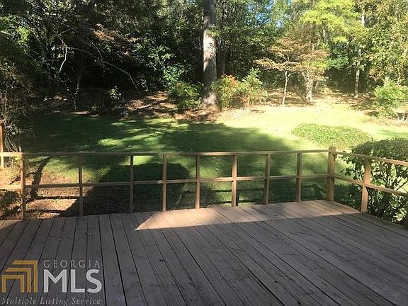 4th image of 305 Brookwood Dr