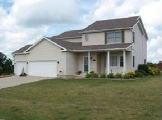 1 Quail Ct, Downs, IL 61736