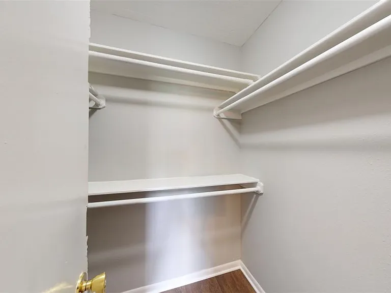 1507 Hollowhill Dr #B — Photo 14