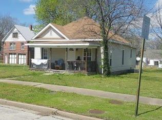 824 E Maple St, Independence, KS 67301