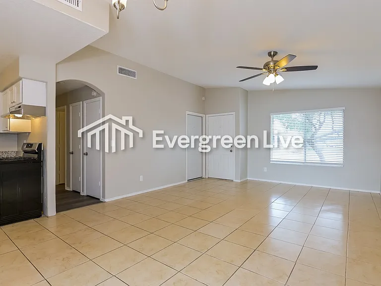 1801 W Calle Guadalajara — Photo 3
