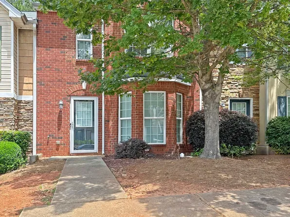 5828 Union Walk Dr, Union City, GA 30291