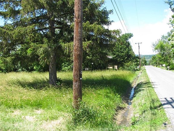 2nd image of 4461 Maiden Ln