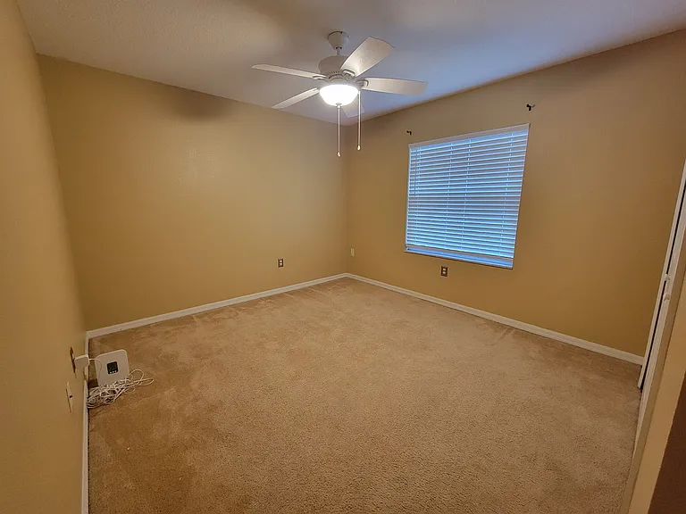 34926 Teeview Ln — Photo 11