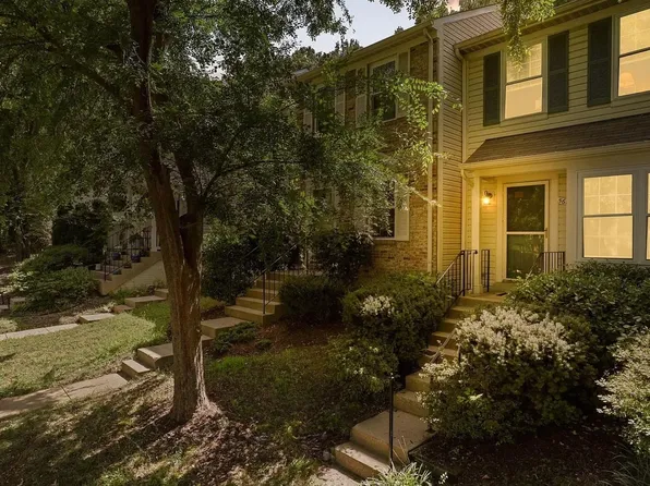 5680 White Dove Ln, Clifton, VA 20124