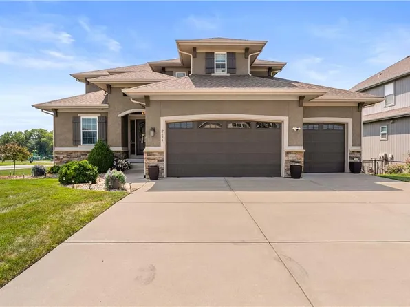 2634 SW River Trail Rd, Lees Summit, MO 64082