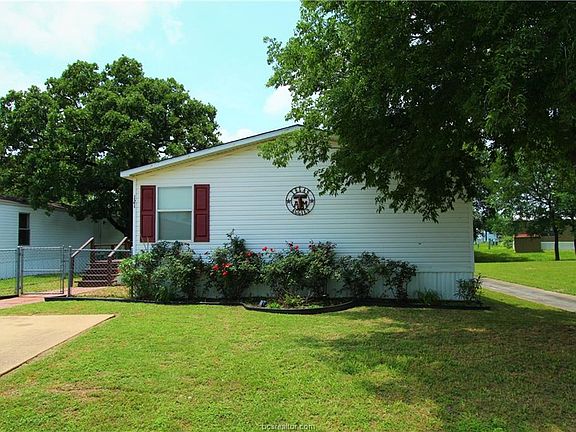 2nd image of 121 Oak Trl